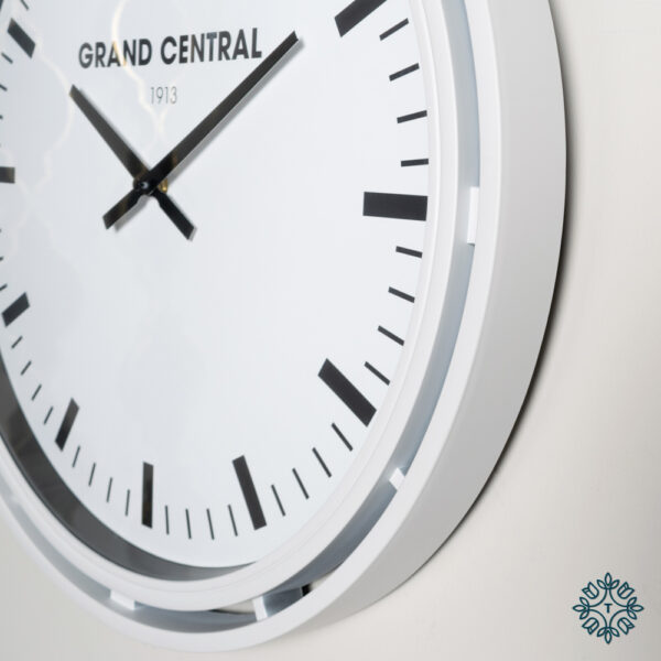 Grand Central Clock Ivory Gloss - Image 3